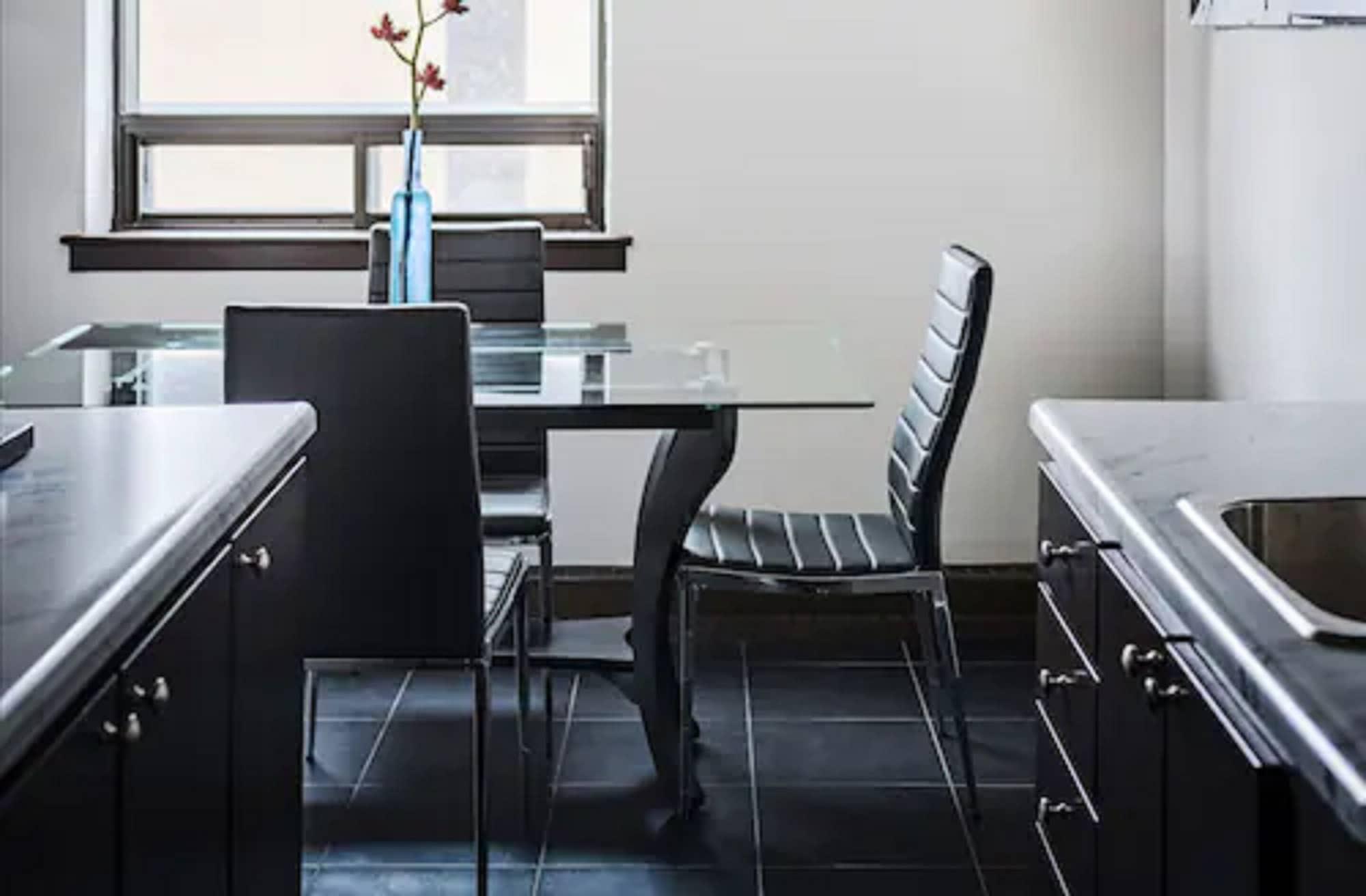Ottawa Embassy Hotel & Suites Ngoại thất bức ảnh