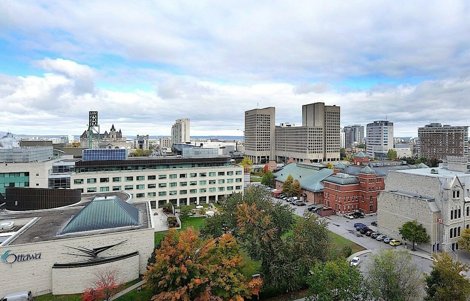 Ottawa Embassy Hotel & Suites Ngoại thất bức ảnh