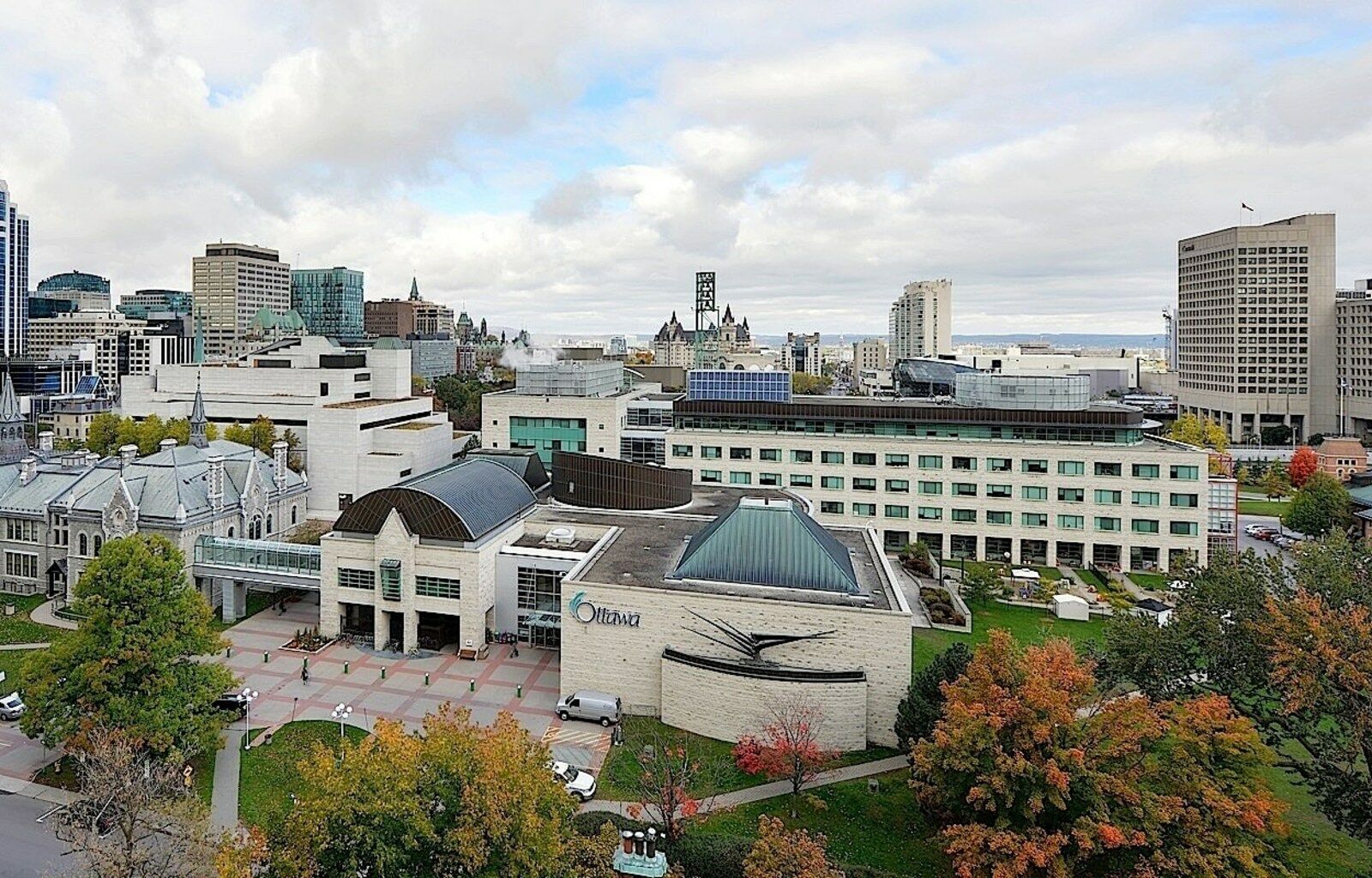 Ottawa Embassy Hotel & Suites Ngoại thất bức ảnh